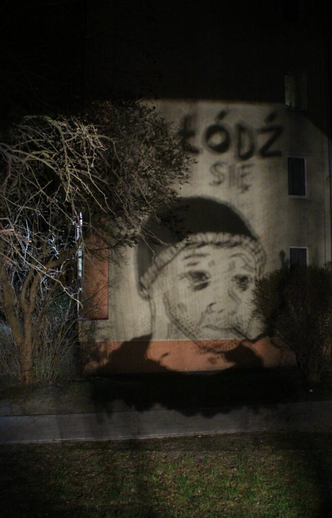 Obraz w przestrzeni, mapping przy użyciu epidiaskopu. Autor: Wojciech Stachura