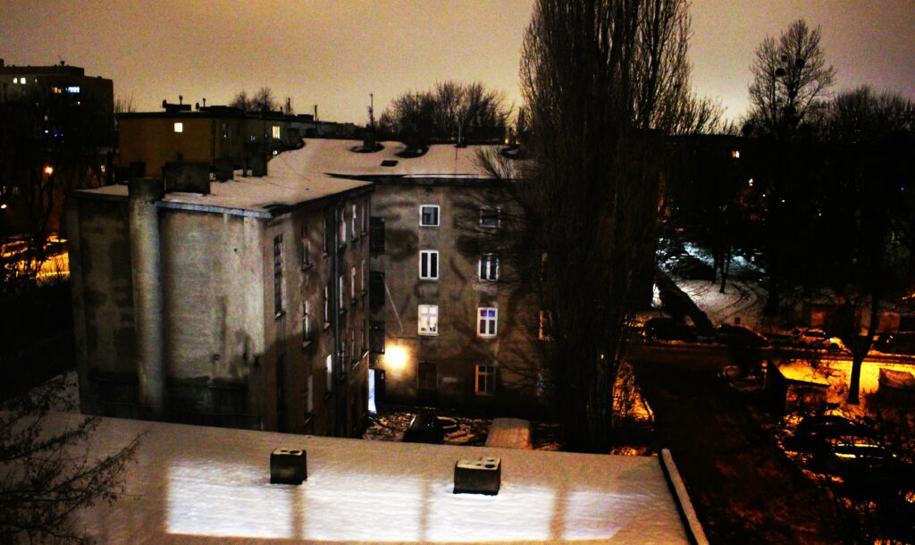 Obraz w przestrzeni, mapping przy użyciu epidiaskopu. Autor: Wojciech Stachura